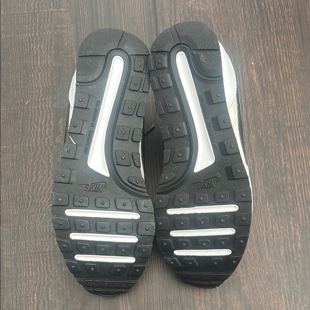 Nike youth shoes low top - Picture 7 of 7
